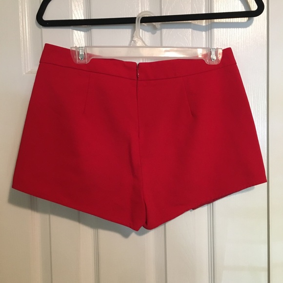 OFFERS ACCEPTED Express skirt skort red - Picture 2 of 6